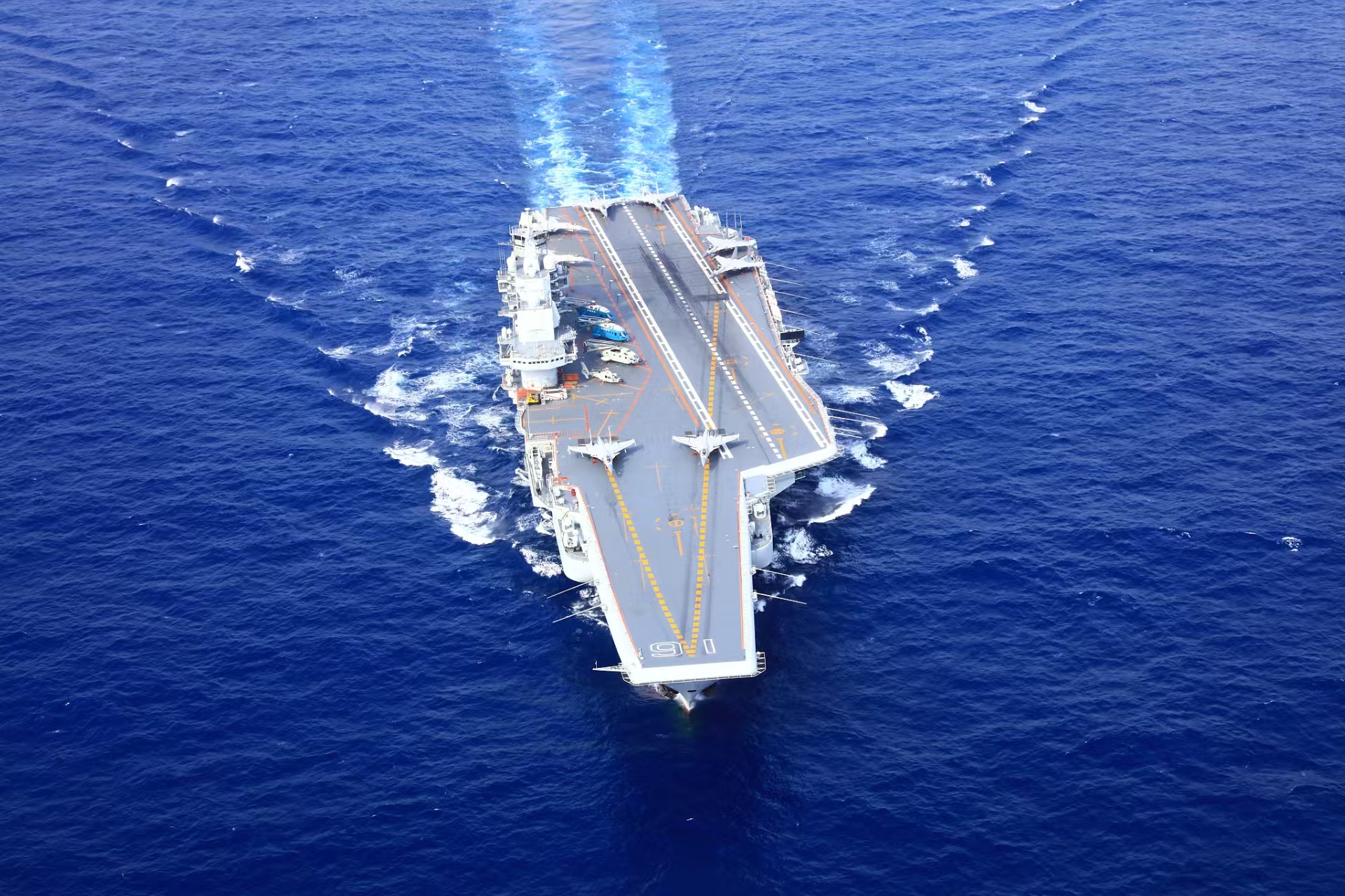 辽宁舰航空母舰